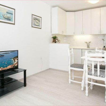 Apartman Zizula Kaštela Exteriör bild