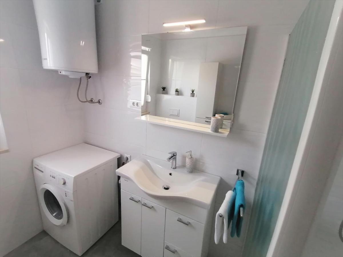 Apartman Zizula Kaštela Exteriör bild