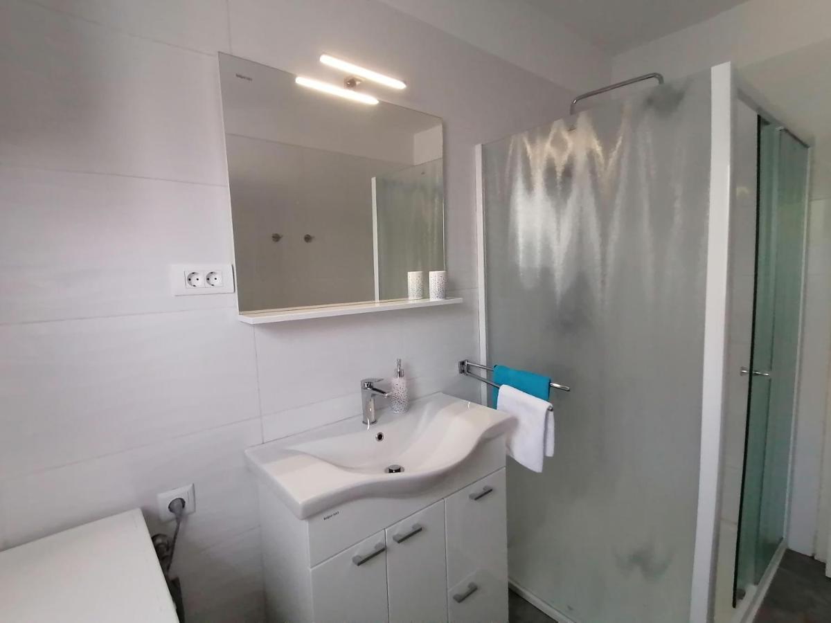 Apartman Zizula Kaštela Exteriör bild