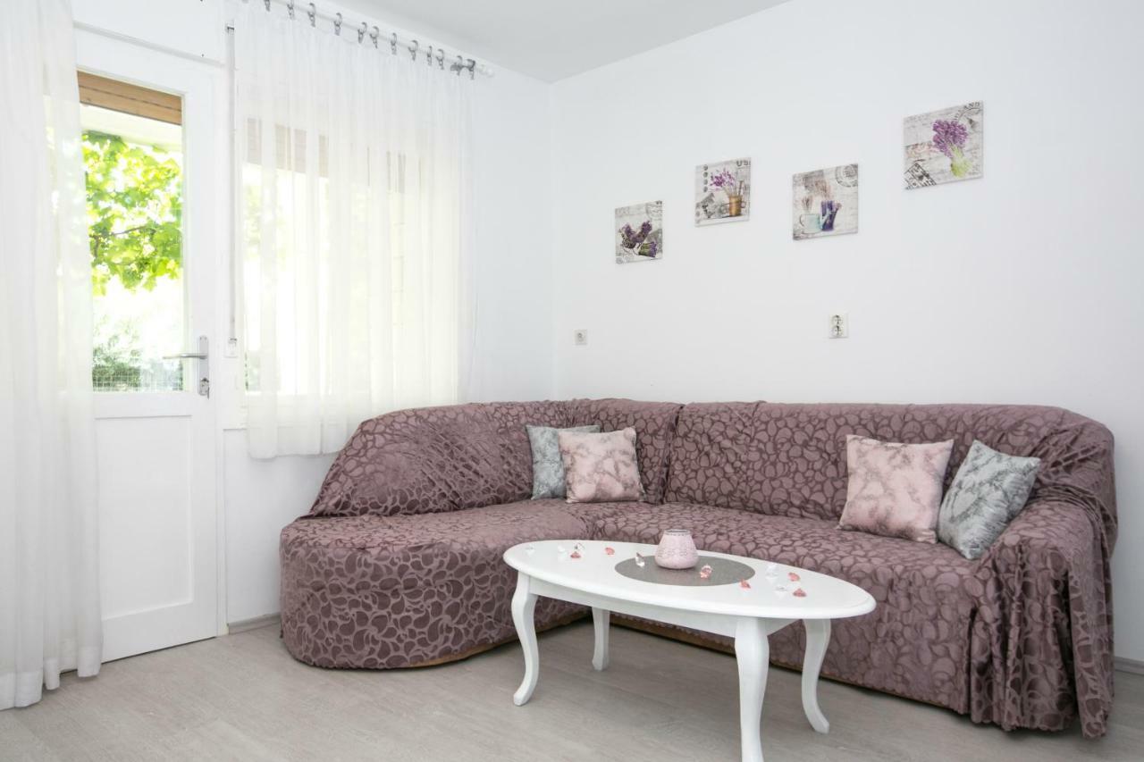 Apartman Zizula Kaštela Exteriör bild
