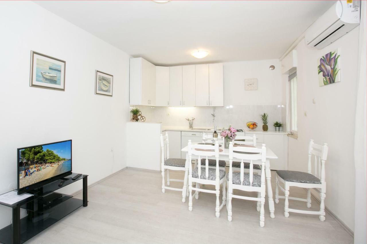Apartman Zizula Kaštela Exteriör bild