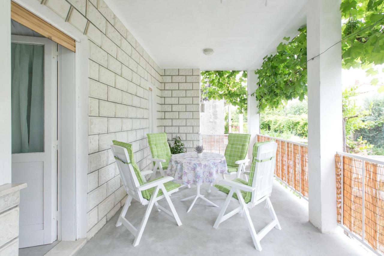 Apartman Zizula Kaštela Exteriör bild